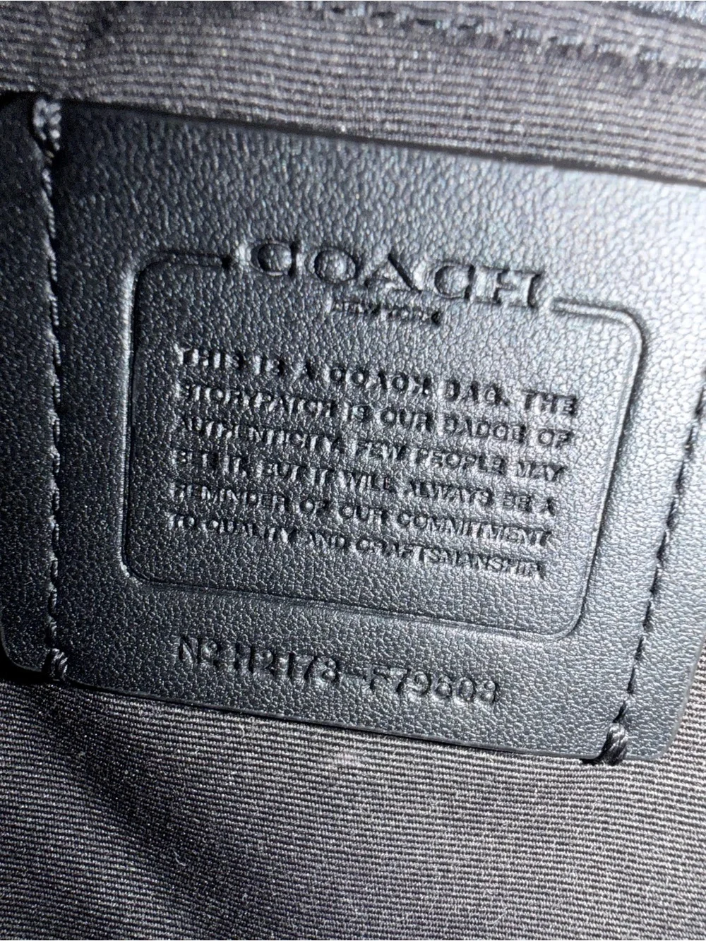 Coach Gallery Tote In Crossgrain Leather Black Zip Shoulder Bag F79608